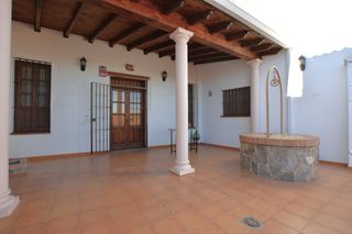 Casa adossada  Avenida de andalucia. Premiere servicios inmobiliarios le ofrece espectacular edificio