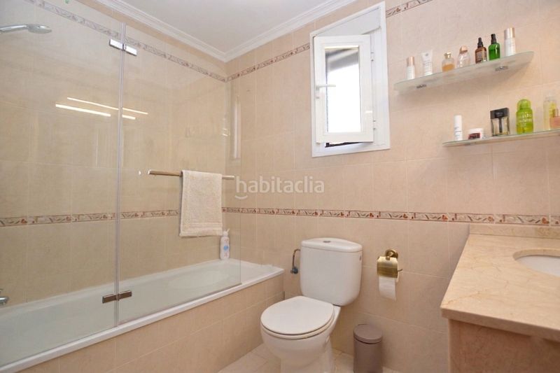 Foto 44adff8a-5902-4053-afcb-1ed16c728221. Casa aparellada amb xemeneia calefacció a Espartinas pueblo Espartinas