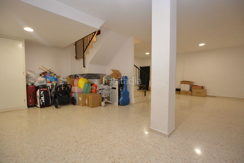 Foto 53c88494-8d47-41db-b1d5-4f2328955a56. Casa aparellada amb xemeneia calefacció a Espartinas pueblo Espartinas