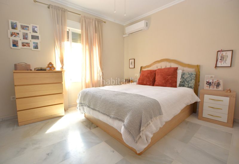 Foto fa05ae35-744d-41ba-aba6-8b3413205768. Casa aparellada amb xemeneia calefacció a Espartinas pueblo Espartinas