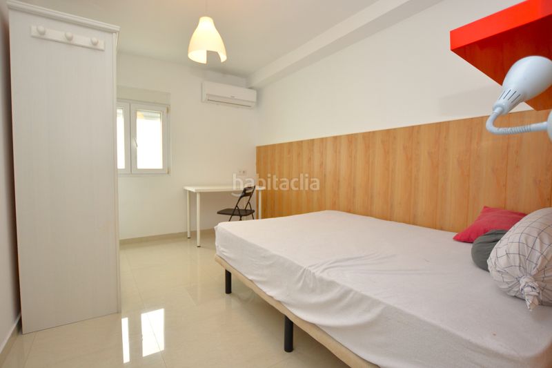 Foto 666ded72-6a54-417f-8a9a-e661a2fa00f6. Edifici a San Gil Sevilla