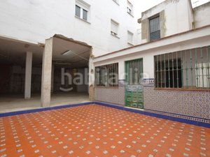Foto 73371ce5-eb8a-4e77-bfe6-290451c989ad. Edifici a San Gil Sevilla