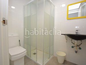 Foto 760ea2af-aa77-423e-8ec3-2acd8f5aa7f7. Edifici a San Gil Sevilla