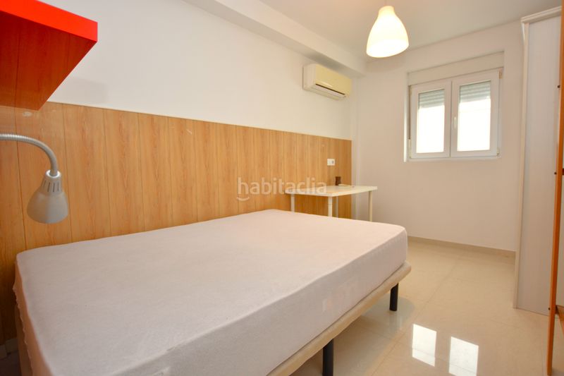 Foto bad2b2be-198e-4802-bed2-b98cf80324e7. Edifici a San Gil Sevilla