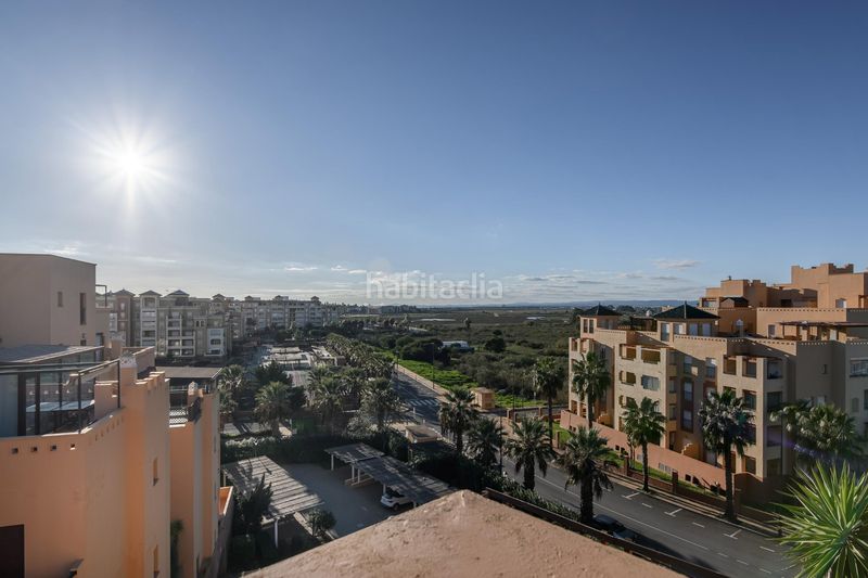 Foto 0d24c622-e05e-4aaa-8ea6-c5419f35dfbc. Àtic amb piscina a Isla Canela Ayamonte
