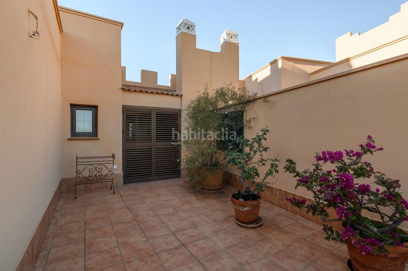Foto c073b0c7-3a43-464a-ae9b-7f6417d1ecf6. Àtic amb piscina a Isla Canela Ayamonte