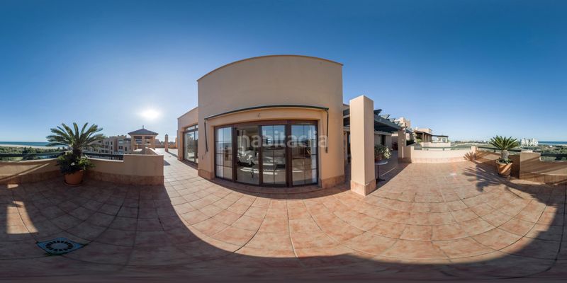 Foto f7bb3e6c-7deb-4624-88be-969e3c7b79a7. Àtic amb piscina a Isla Canela Ayamonte