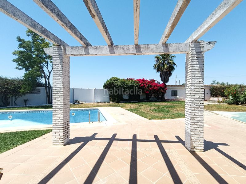 Foto 30052e73-46fa-42fe-8dd5-b34027425965. Chalet  independiente en Loreto Espartinas