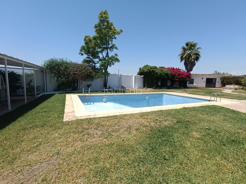Foto 70965ca0-0600-41f6-99d2-e00fd94fbb18. Chalet  independiente en Loreto Espartinas