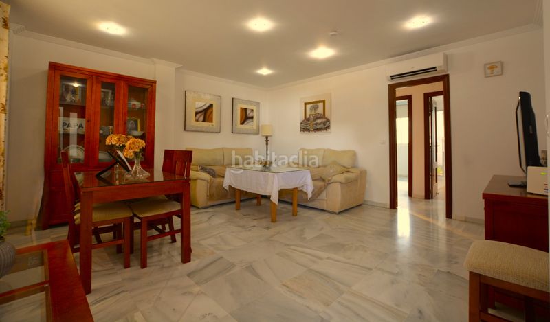 Foto b8b0ad46-f28e-4c68-b95b-f689af2449b9. Casa adossada amb calefacció aparcament a Algaba (La)