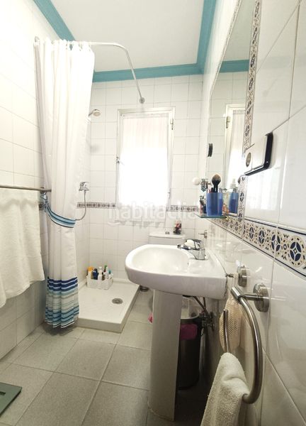 Foto 16e70250-a6c3-4335-b2c0-d3ea4d57fdd1. Casa adossada a Olivares