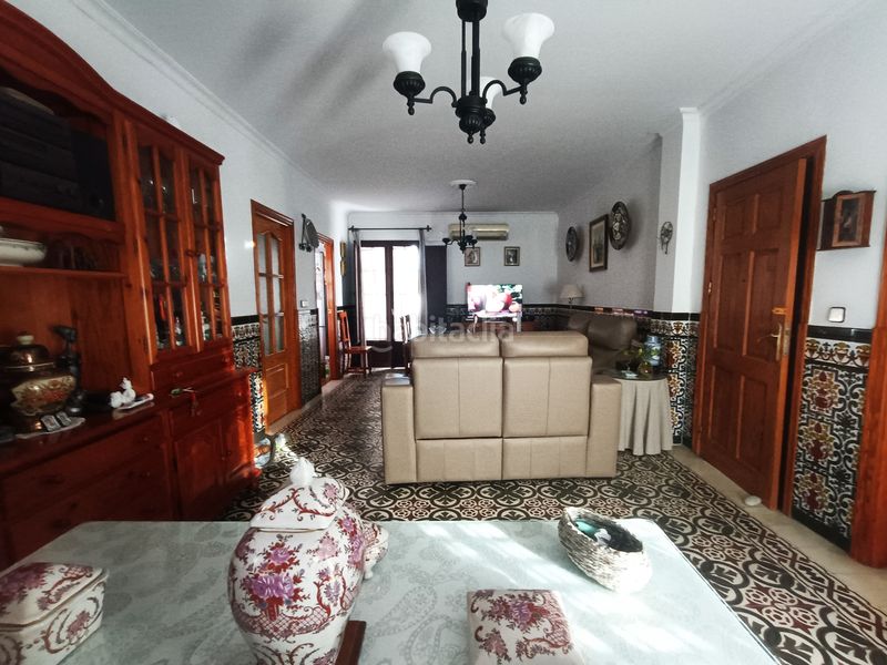 Foto 27c33e45-2125-4ed1-b5b3-e2e6b9143570. Casa adossada a Olivares