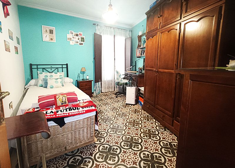 Foto 7bd42946-d027-422e-8deb-ccb2f4871495. Casa adossada a Olivares
