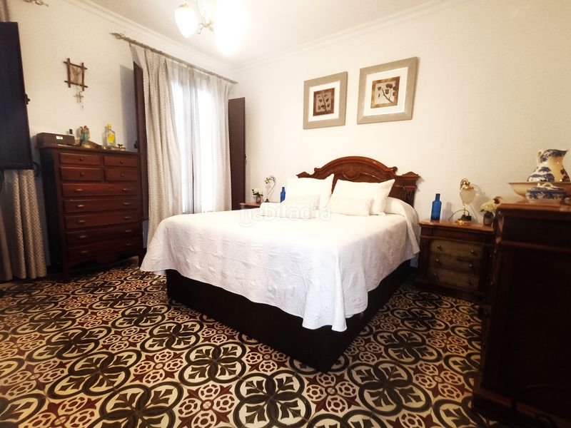 Foto 7c61d8b8-3c75-4589-b92a-e060fedf67b3. Casa adossada a Olivares