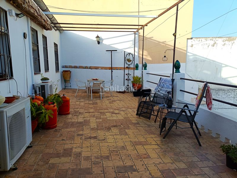 Foto 7d99f6db-ba70-4b91-a323-5cfbb4cca202. Casa adossada a Olivares