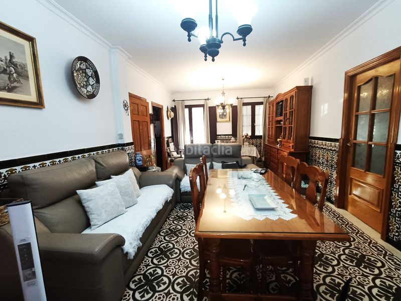 Foto 93e93bd3-2829-4e56-ac4c-747f8e125ab1. Casa adossada a Olivares