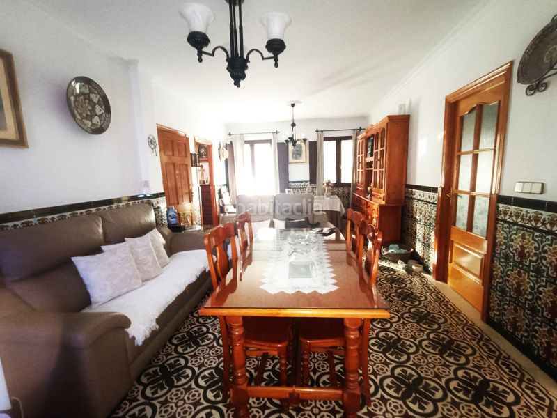 Foto d340d196-8a97-42be-8361-2752159c920a. Casa adossada a Olivares