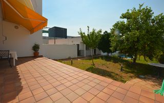 Casa pareada  Calle del teatro. Premiere servicios inmobiliarios le ofrece un pequeño oasis en p