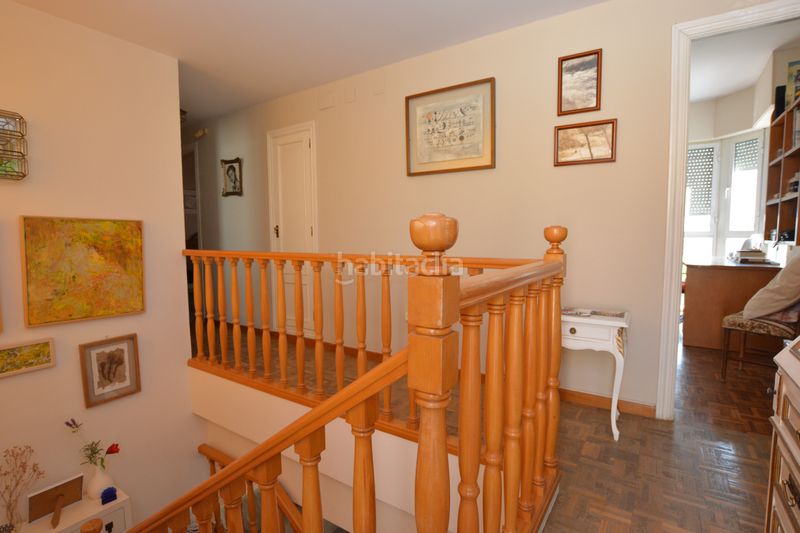 Foto 2eef50a8-ad3e-4647-a613-329148e7bf5c. Casa pareada premiere servicios inmobiliarios le ofrece un pequeño oasis en pleno corazón . en Mairena del Aljarafe