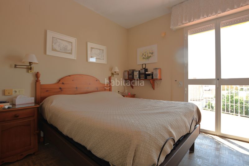 Foto b35c8821-4b8b-4148-b529-0b6d0c410202. Casa pareada premiere servicios inmobiliarios le ofrece un pequeño oasis en pleno corazón . en Mairena del Aljarafe