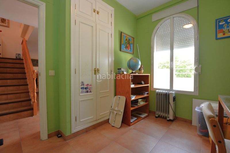 Foto c6a44ef7-cc24-4b00-8ab8-377e06a3c4de. Casa pareada premiere servicios inmobiliarios le ofrece un pequeño oasis en pleno corazón . en Mairena del Aljarafe