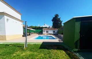 Chalet à Castilblanco de los Arroyos. Chalet independiente en castilblanco de los arroyos