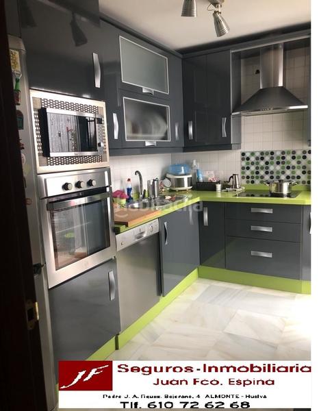 Foto 08f9626d-9bc5-4e1d-9859-3460298f3ee5. Casa adossada amb calefacció aparcament a Almonte Almonte