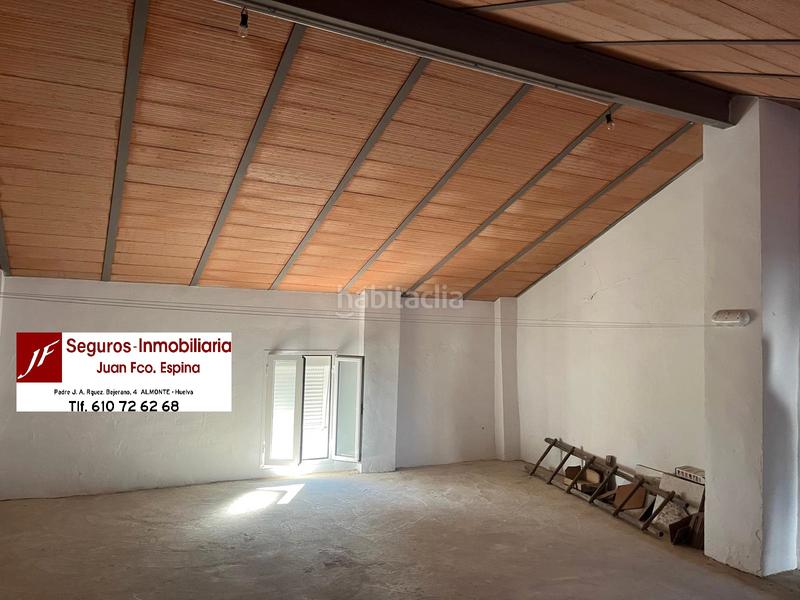 Foto f975c34e-d27e-46cd-abfb-956719fc4729. Maison avec cheminée dans Almonte Almonte