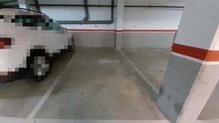 Aparcament cotxe a Parets del Vallès. Parking