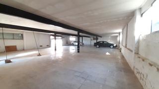 Location Local commercial à Parets del Vallès. Más de 300m