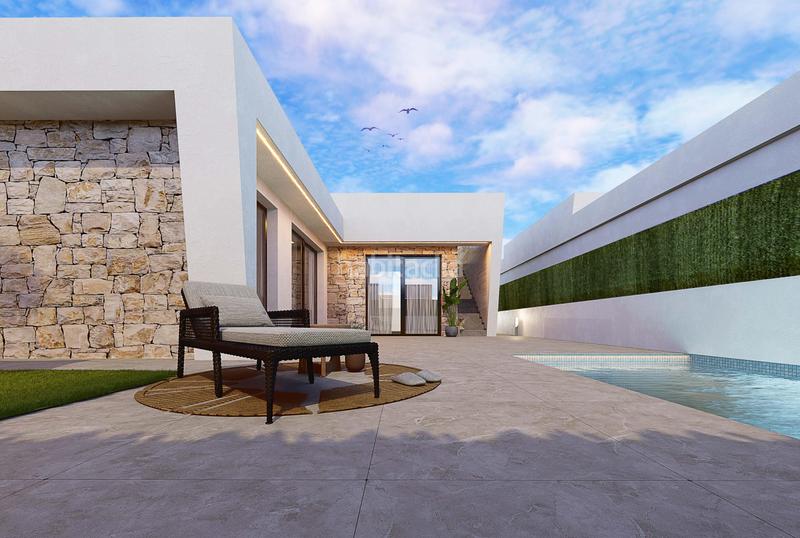 Foto e32283e9-8b09-4a11-b2ae-f842f9280dd5. Chalet con piscina in Roldán Torre - Pacheco
