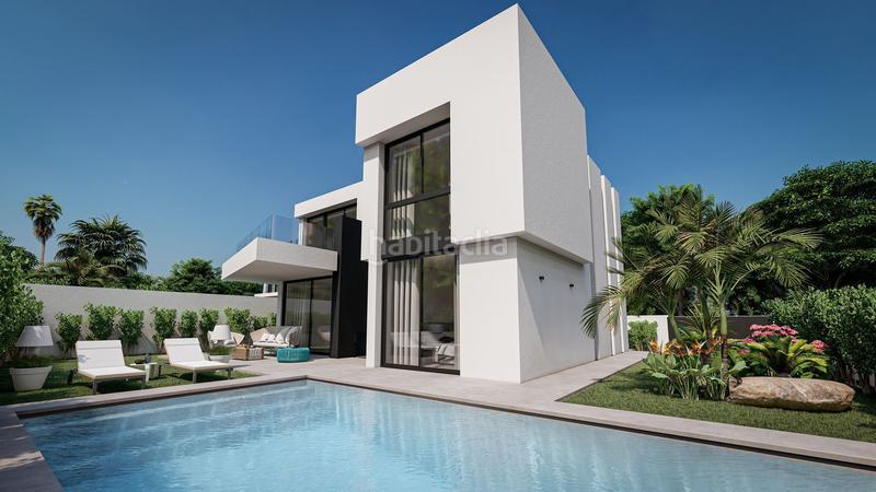 Foto cd3d2526-0c8e-41dd-a861-d085587601b2. Chalet con piscina in Urbanizaciones Benidorm