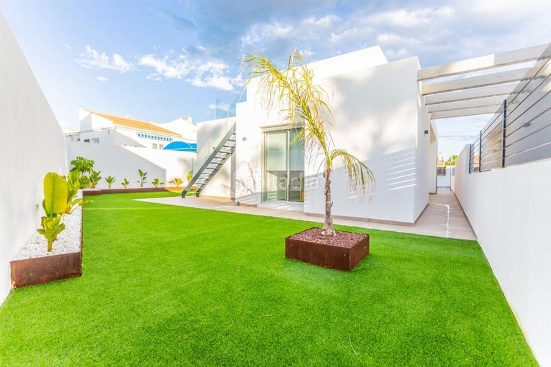 Foto ef426e8b-3528-4a1f-ba28-eb16b4dc3e6a. Chalet en Los Balcones-Los Altos Torrevieja