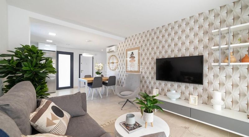 Foto cc770a7e-37d8-4c33-b621-51f1ca38da42. Xalet amb aparcament piscina a Busot