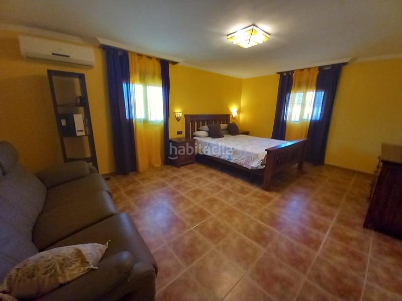 Foto 8c40b0bf-7fde-4572-b5d2-f5940aef5ff9. Xalet amb aparcament piscina a Cañada del Fenollar Alicante