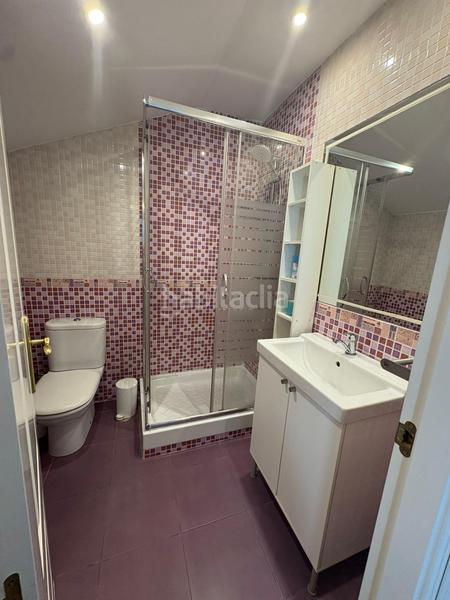 Foto b91d3e9a-03fe-47e1-9935-bfef7796031a. Casa amb calefacció a Adelfas Madrid