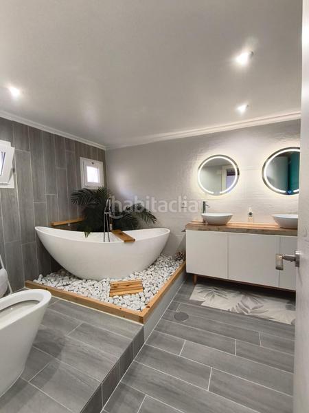 Foto 1b80647c-7320-48d4-b3b3-d5c29d6c465a. Casa amb calefacció aparcament a Benalúa Alicante