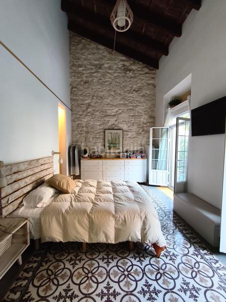 Foto 2490cf72-2903-4d55-9f6f-790a130a49bf. Casa amb calefacció aparcament a Benalúa Alicante