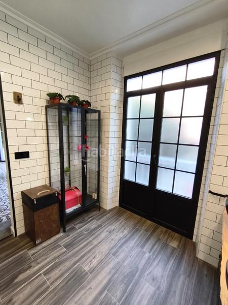 Foto eb995a01-ce94-48f5-a97f-9d7de00b6aee. Casa amb calefacció aparcament a Benalúa Alicante