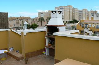 Pis a Los Arenales del Sol. Oportunidad en arenales del sol apartamento con solárium y pisci