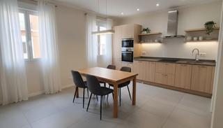 Appartement  Calle calle poeta miquel hernández, 83. Vivienda totalmente reformada con trastero en calle poeta miguel