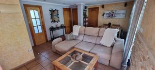 Appartement  Avenida avenida 3 de abril de 1979, 3. Piso exterior a 5 minutos de la universidad de alicante