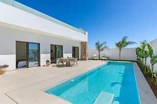 Chalet in Las Lomas de Rame-Bahía Bella