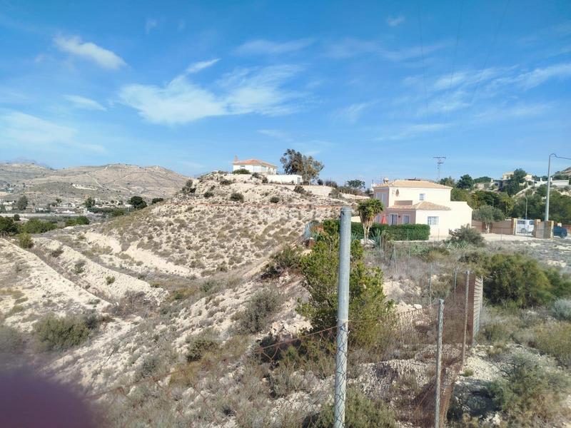 Foto 3eaabd96-8716-4b2a-a0b0-b3da6b6b917a. Terrain résidentiel dans Casco Antiguo - Sta. Cruz - Ayuntamiento Alicante