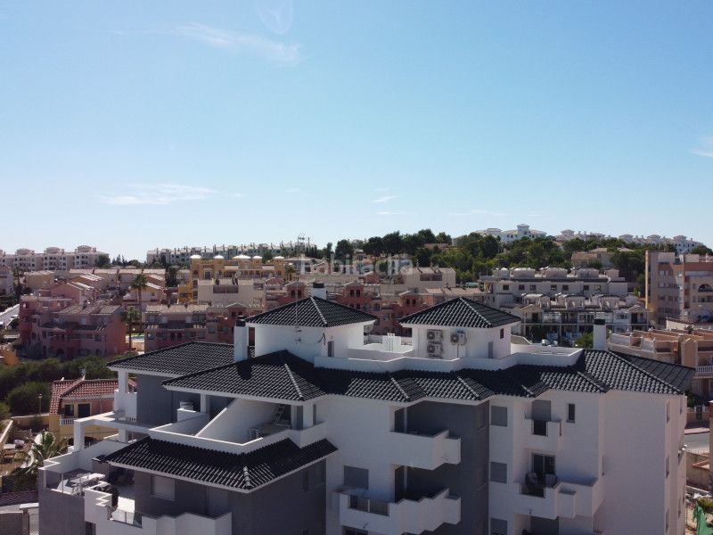 Foto afa2da4f-ba8a-47eb-a91e-37a33c6474cb. Apartament amb piscina a Lomas de Cabo Roig - Los Dolses Orihuela