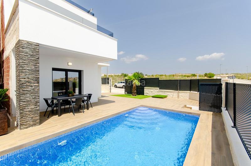 Foto 26771a69-7318-4d01-bf64-d57a3b970bc8. Chalet mit pool in Desamparados - Hurchillo - Torremendo Orihuela