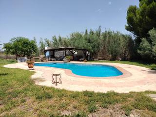 Xalet  Camino valverde bajo. Venta de 3 viviendas en una! villa con piscina y parcela de 5.00