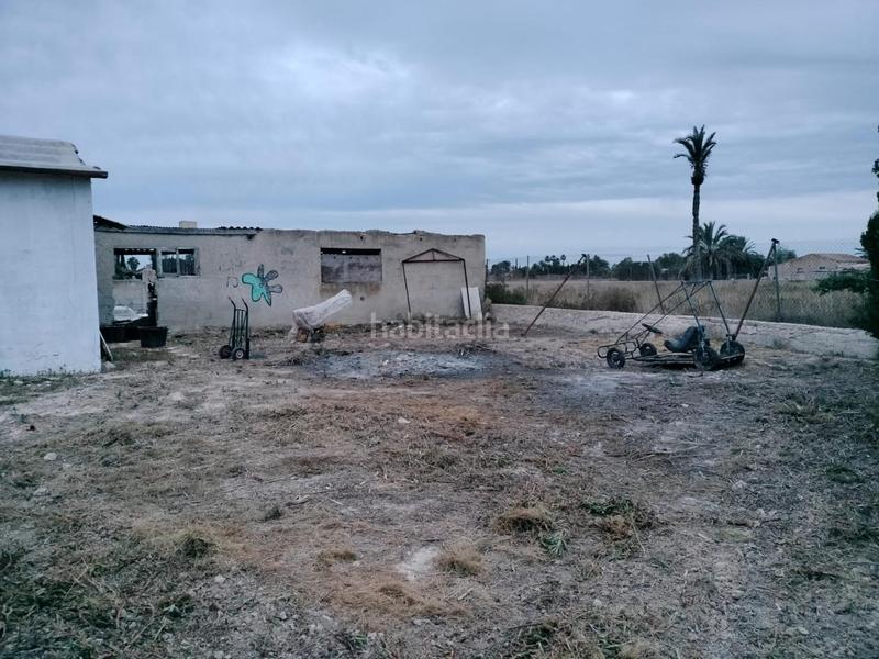 Foto b290d456-0c96-4bb0-ab59-f74265b5de96. Chalet avec parking dans Valverde Elche / Elx