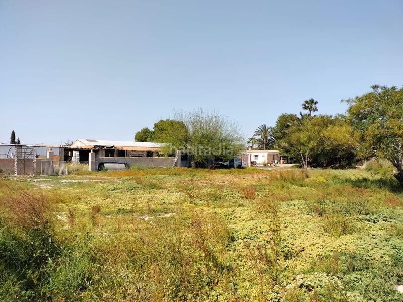 Foto b2e94f43-9c97-48ce-a602-217287bf0e29. Chalet avec parking dans Valverde Elche / Elx