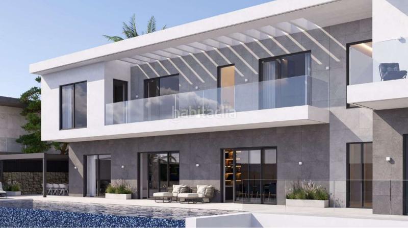 Foto 61ed14f1-0a2b-40c9-90bd-a3a06e4187e6. Xalet amb piscina a Finestrat pueblo Finestrat